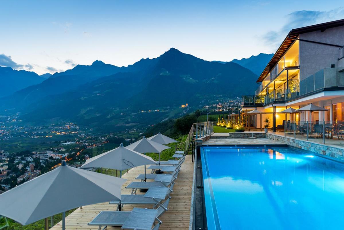 Panorama Hotel 3*